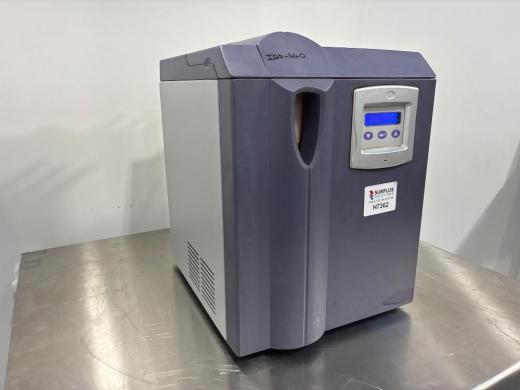Parker 110HMD Laboratory Hydrogen Gas Generator with Digital Control Panel-cover