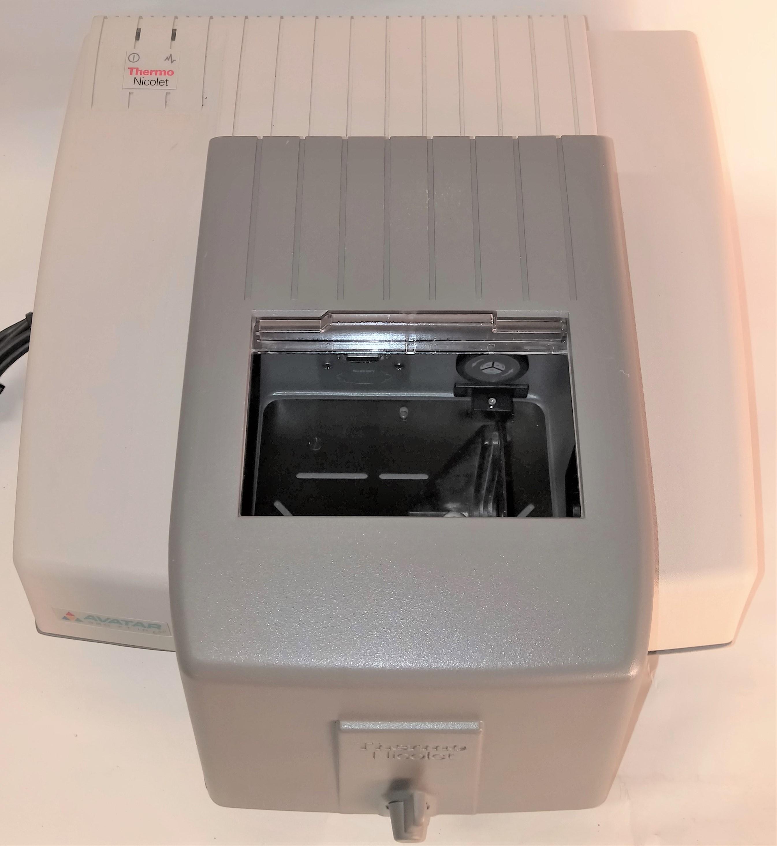 Thermo Nicolet Avatar 360 ESP FT-IR Spectrophotometer with Carrying Case
