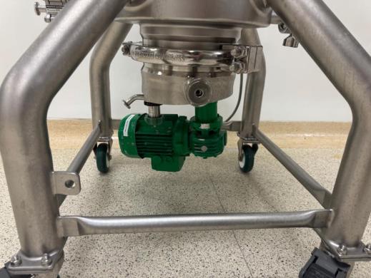 Custom Stainless Steel Reactor Vessel with Integrated Motor-Driven Pump Assembly-cover