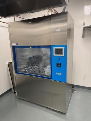 Steris Reliance 500XLS Laboratory Glassware Washer with Touchscreen Control-cover