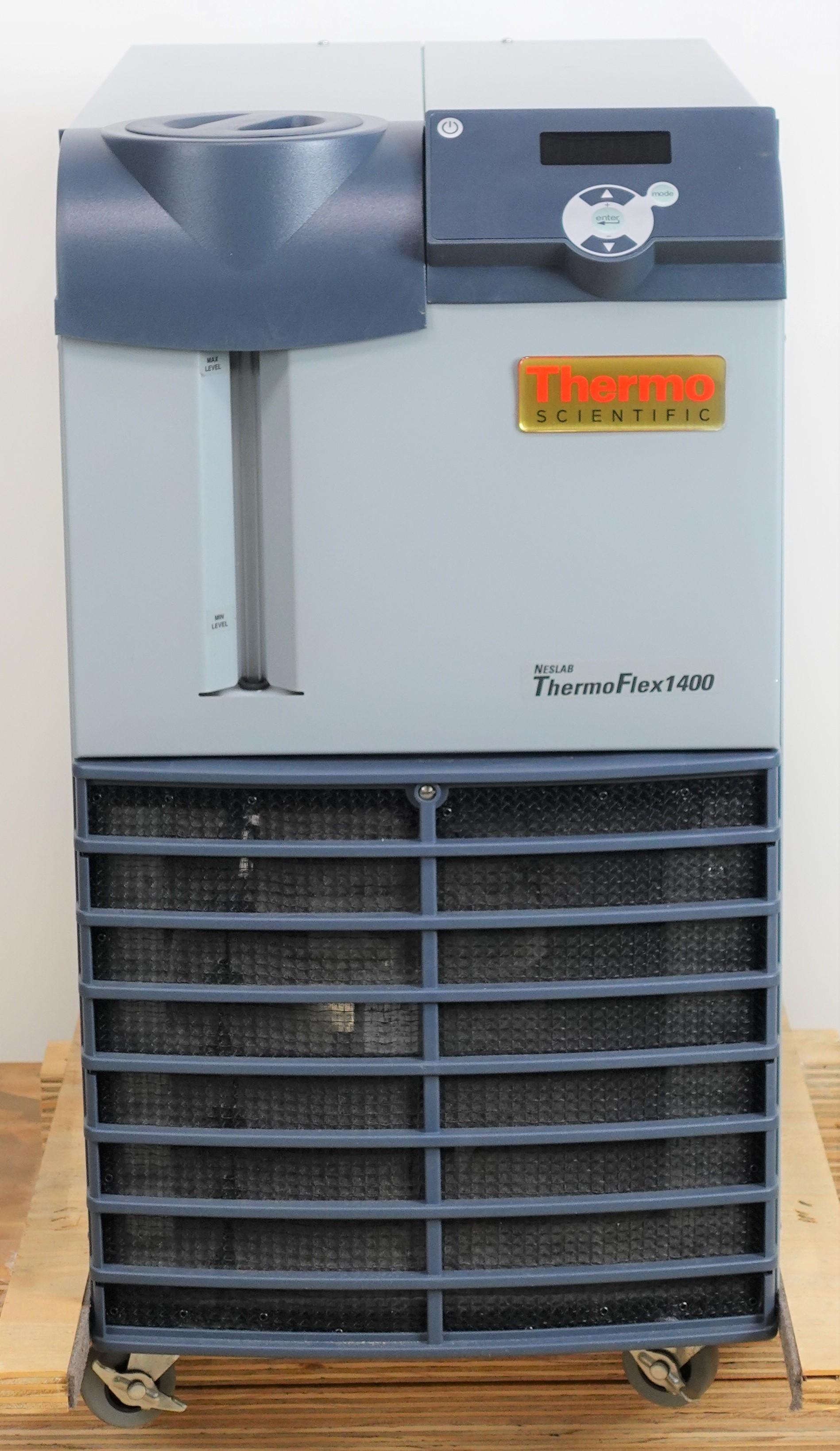 Thermo TF1400 ThermoFlex Recirculating Chiller with 5–40°C Range, Requires Repair
