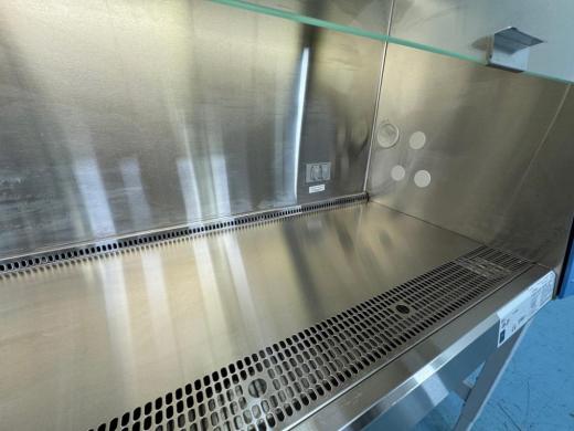 Thermo Scientific 1300 Series A2 Class II Biosafety Cabinet with 6' Work Area-cover