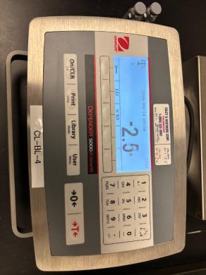 Ohaus Defender 5000 XtremeW Digital Laboratory Balance with Stainless Steel Platform-cover