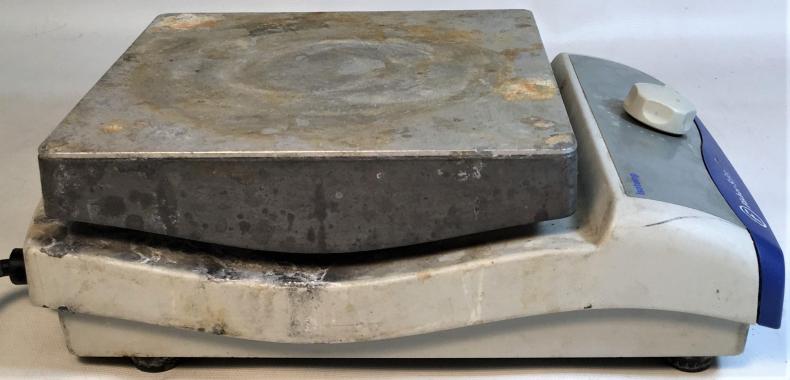 Fisher Isotemp 11-700-49S Aluminum Magnetic Stirrer with 7" x 7" Plate-cover