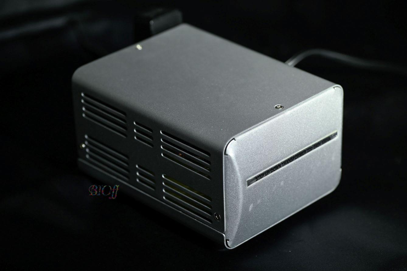 Kashimura TTS-27C Overseas and Domestic Use Voltage Transformer
