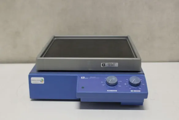 IKA HS 250 basic Platform Shaker for precise orbital agitation in lab vessels