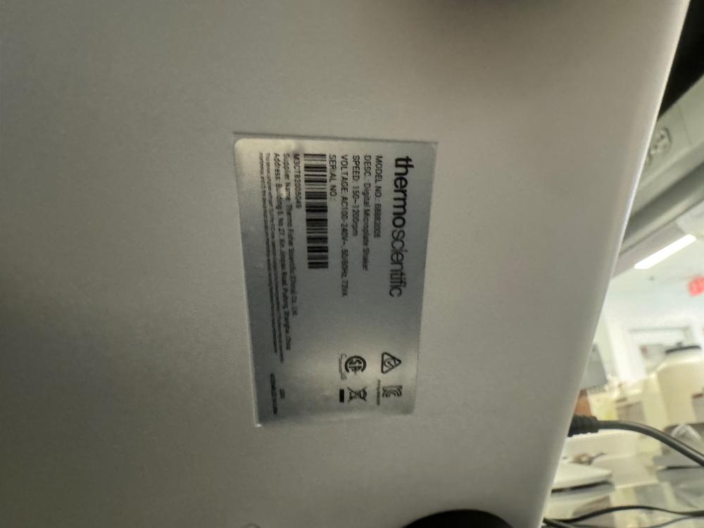 Thermo Fisher Scientific Digital Microplate Shaker Model 88882005