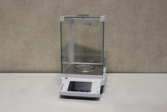 Mettler ME104TE Analytical Balance-cover