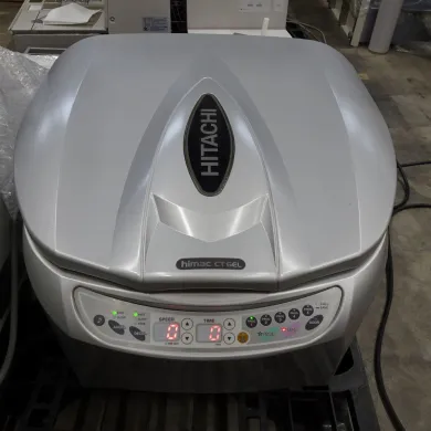 Himac CT6EL Multi-tube Benchtop Centrifuge with Swing Rotor T3S6