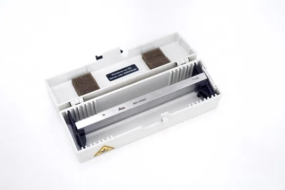 Leica 16 cm/d Rigid Microtome Knife, 16 cm, Freshly Sharpened
