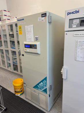 Panasonic MDF-U500VX-PE VIP Plus Ultra-Low Temperature Freezer -80°C, 519 L Capacity-cover
