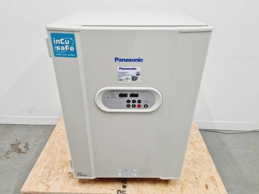 Panasonic CO2 Incubator MCO-18AC-PE for Cell Culture and Biotechnology Applications-cover