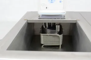 Thermo Scientific A24B Laboratory Waterbath with AC200 Thermostat, 4 of 5