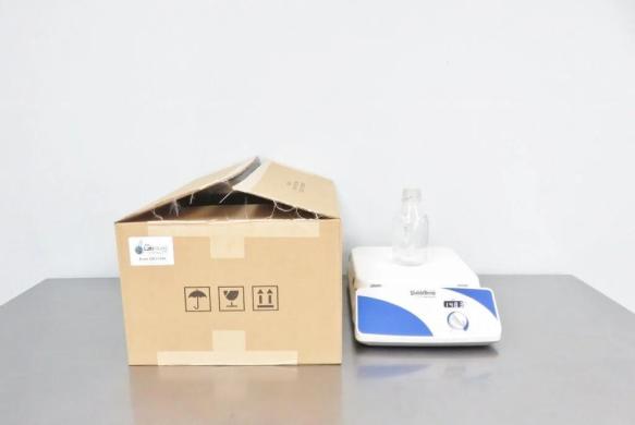 Cole Parmer Magnetic Stirrer with Digital Speed Control and Ceramic Top (CAT#03406-36)-cover