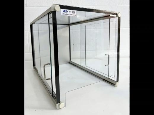 A&D Tabletop Breeze Break Medium Draft Shield for BM Series Balances-cover