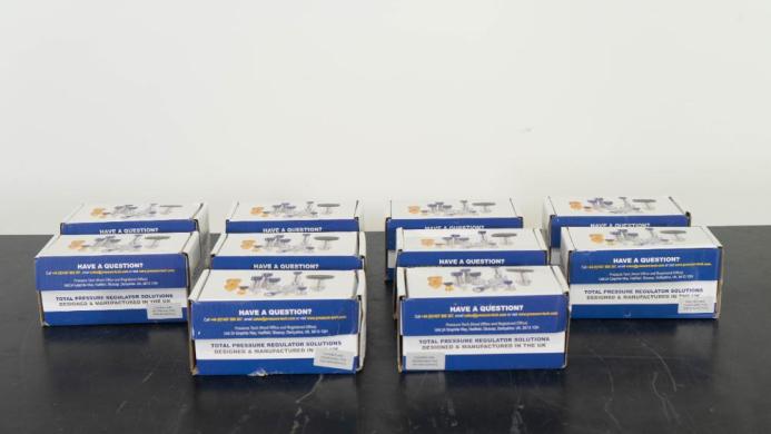 Pressure Tech Medium-Flow 316L Stainless Steel Pressure Regulators - Pack of 10-cover