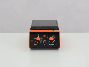 Framo M24/1 Magnetic Stirrer with Heating Function for Laboratory Mixing and Temperature Control, 2 of 4