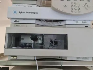Agilent 1100 HPLC System with Quaternary Pump and Variable Wavelength Detector, 4 of 15