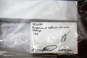 Thermo Scientific Miscellaneous Box with AutoRep S Pipette, Diagnostic Kits & Hamilton Syringes, 5 of 10