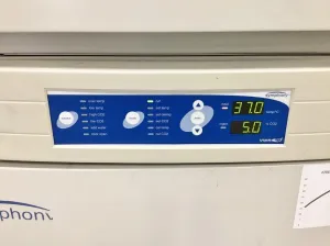 VWR Symphony Double Stacked Water Jacketed CO2 Incubators for Cell Culture, 10 of 19