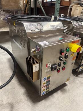 Mokon DT4C09AHC Industrial Chiller with 460V Precise Temperature Control and Safety Features-cover