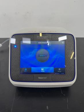 Invitrogen Neon NxT Electroporation System for High-Efficiency Cell Transfection-cover