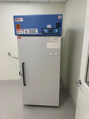 Thermo Revco UGL3020A -20°C Laboratory Freezer with Adjustable Shelving-cover