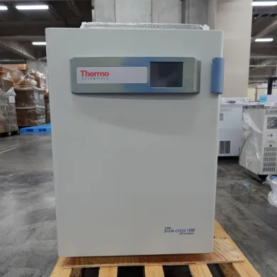 Thermo Fisher Scientific i160 Formaster Tri-Cycle CO2 Incubator 165L Capacity