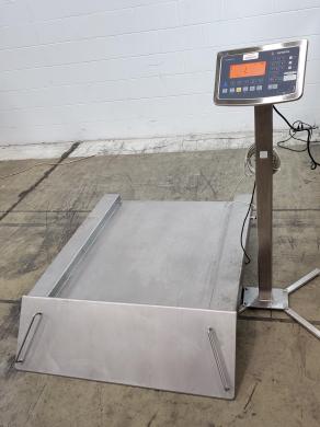 Sartorius CAUS2-U Floor Scale with CAIS2-U Indicator and Stand, 240V-cover