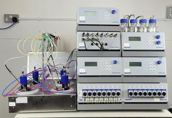 Eppendorf DASGIP Parallel Bioreactor System-cover