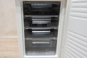 Technolux DD1-12A++ Compact Laboratory Freezer, 2 of 7