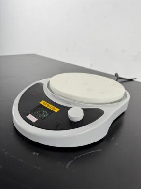 Thermo Fisher Scientific RT Touch 22 Magnetic Stirrer with Digital Control and Ceramic-Coated Plate-cover