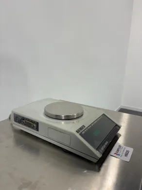 Mettler Toledo PM100 Precision Analytical Balance with Digital Display