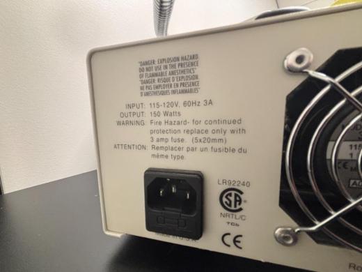 Schott ace 1 Benchtop Laboratory Light Source with Dual Flexible Light Guides-cover