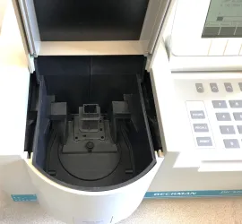 Beckman DU-520 UV-Visible Spectrophotometer with 190-1100 nm Wavelength Range, 2 of 14