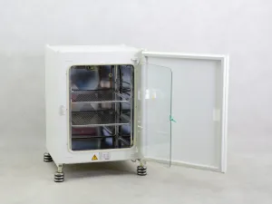 Heraeus HeraCell 150 Laboratory Incubator with Forced Convection, 2 of 6