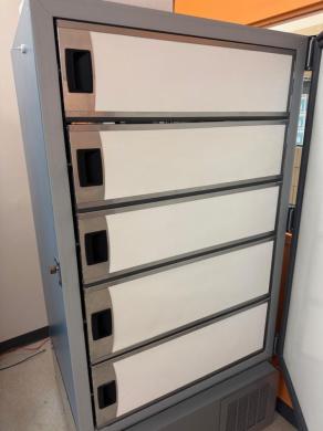 Helmer iUF126 Ultra Low -80°C Temperature-Controlled Laboratory Freezer-cover