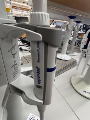 Eppendorf Research Plus Single Channel Pipettes and Stand-cover