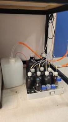 Protein Technologies Prelude Peptide Synthesis System Lab-cover