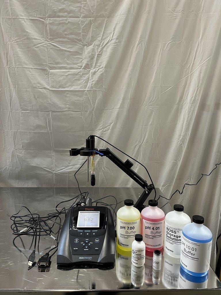 Thermo Orion Star A211 Benchtop pH Meter for Analytical Water Analysis