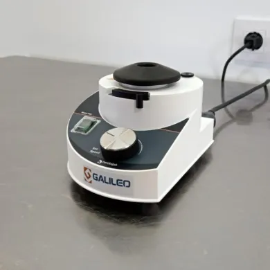 Heidolph Reax Top Analog Vortex Mixer with Adjustable Speed