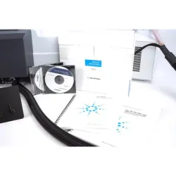 Agilent Cary 300 UV/Vis Research Spectrophotometer with 6x6 Cell Peltier Holder, 8 of 8
