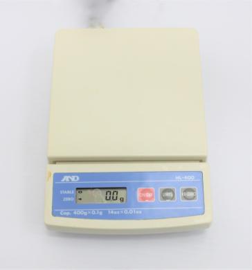 A&D HL-400 Portable Precision Balance with 400g Capacity and 0.1g Readability-cover