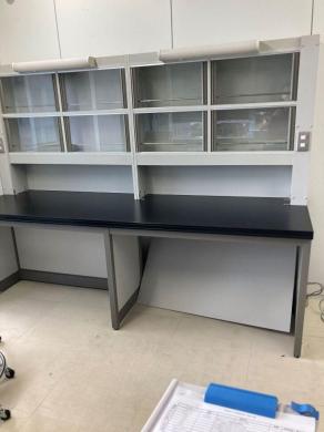 KAD-2475DS Side Laboratory Workbench with Glass Door Reagent Shelf 240×75×80cm-cover