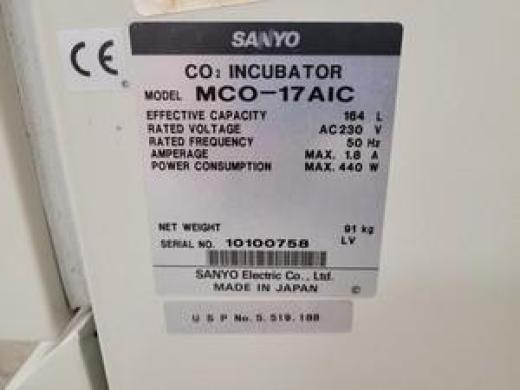 Sanyo Laboratory CO2 Incubator Stack  Models - MCO-17AIC / MCO-17AI Lab-cover