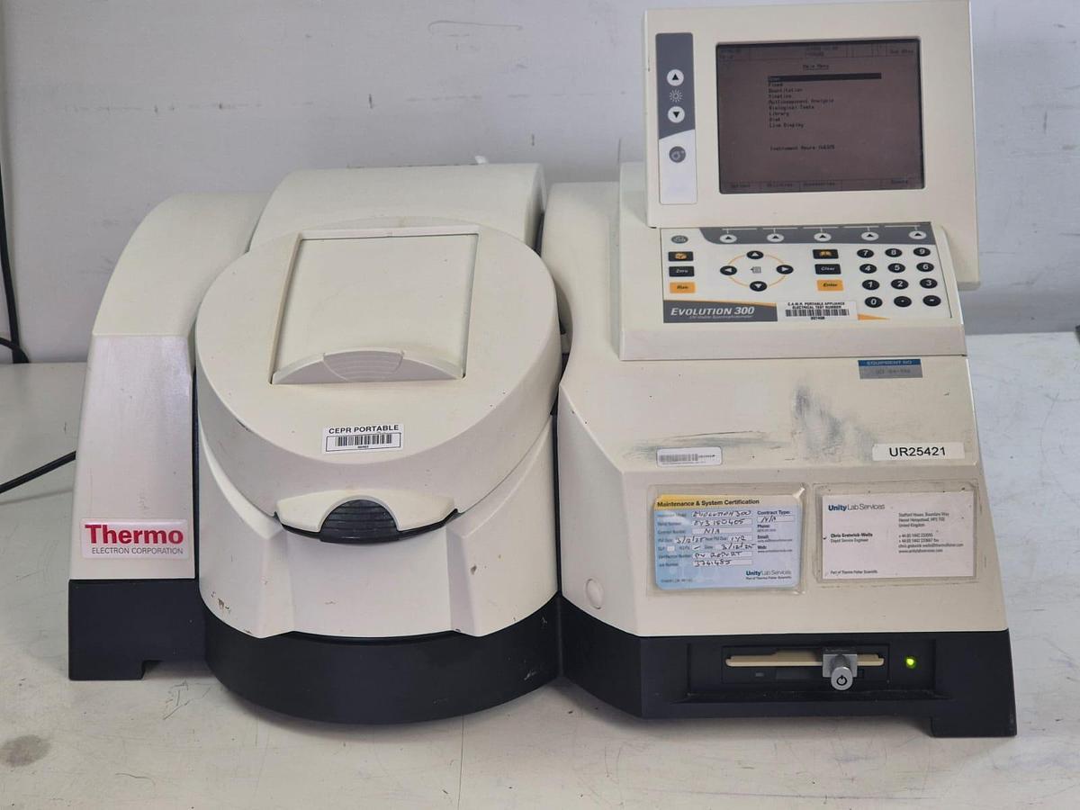 Thermo Scientific Evolution 300 Double-Beam UV-Visible Spectrophotometer