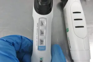 Integra EVOLVE Adjustable Volume Pipettes with Stand – Multi-Volume Package, 7 of 11