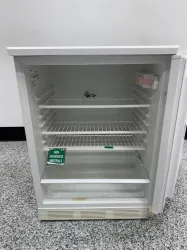Thermo Under Counter Freezer, 3 of 4