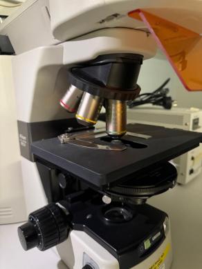 Nikon Eclipse 80i Trinocular Fluorescence Research Microscope-cover