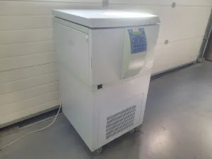 FIRLABO SW12H Swing-out Rotor Laboratory Centrifuge with 4 x 750 ml Buckets, 2 of 7